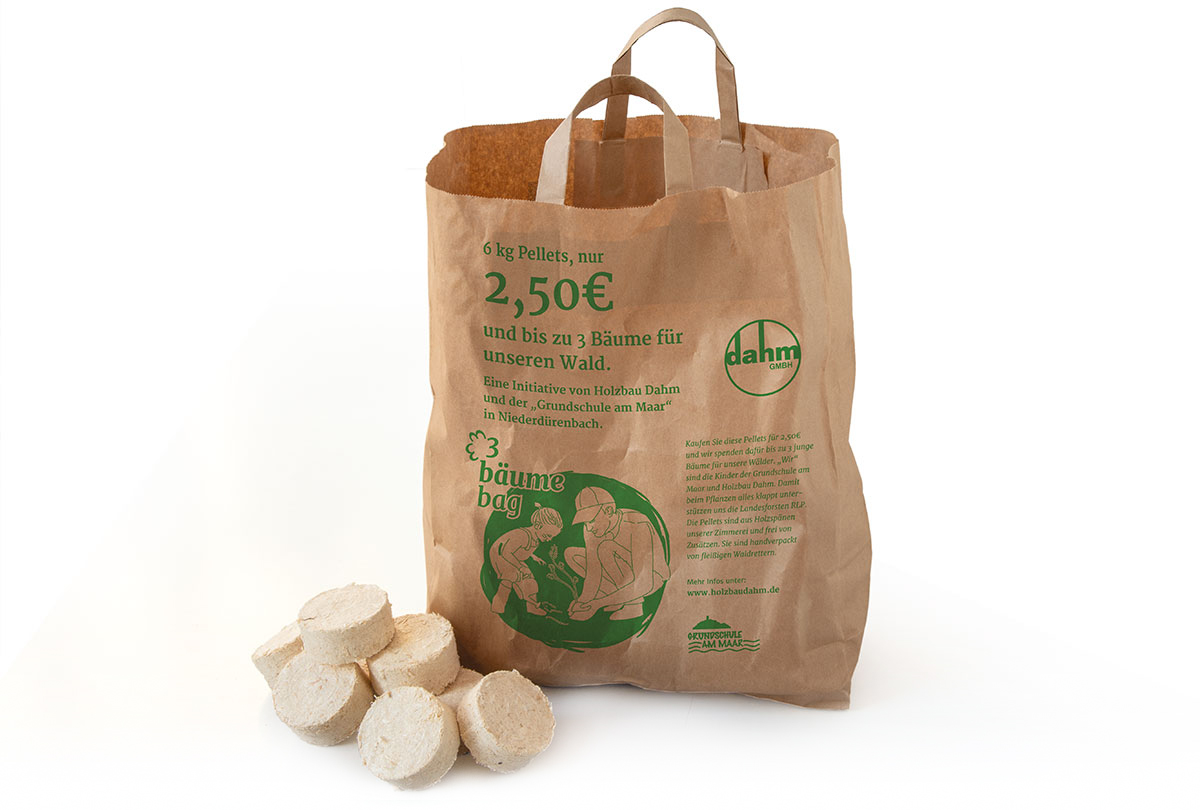 Holzbau-Dahm, 3-Baeume-Bag (Hilfsaktion, Spenden, Aufforsten, Eifel, oekologisch Bauen, Klimaschutz, Nachhaltigkeit)