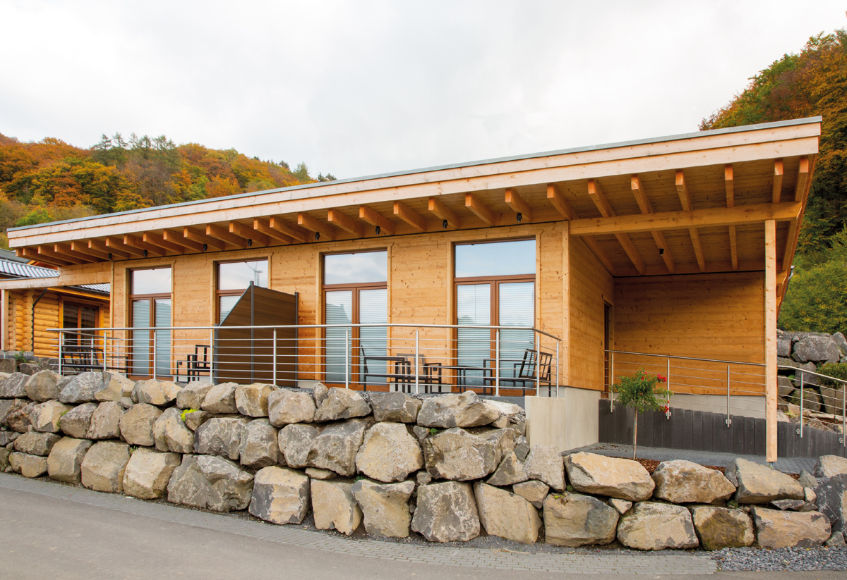 Holzbau-Dahm, Holzrahmenbau, Chalet, Ferienhaus, ökologisches Bauen, thermisch behandelte Fichte