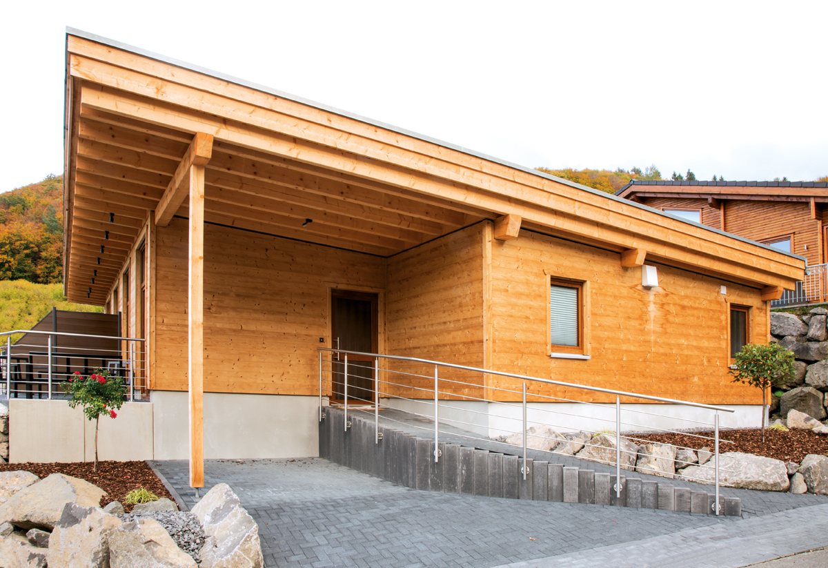 Holzbau-Dahm, Holzrahmenbau, Chalet, Ferienhaus, ökologisches Bauen, thermisch behandelte Fichte